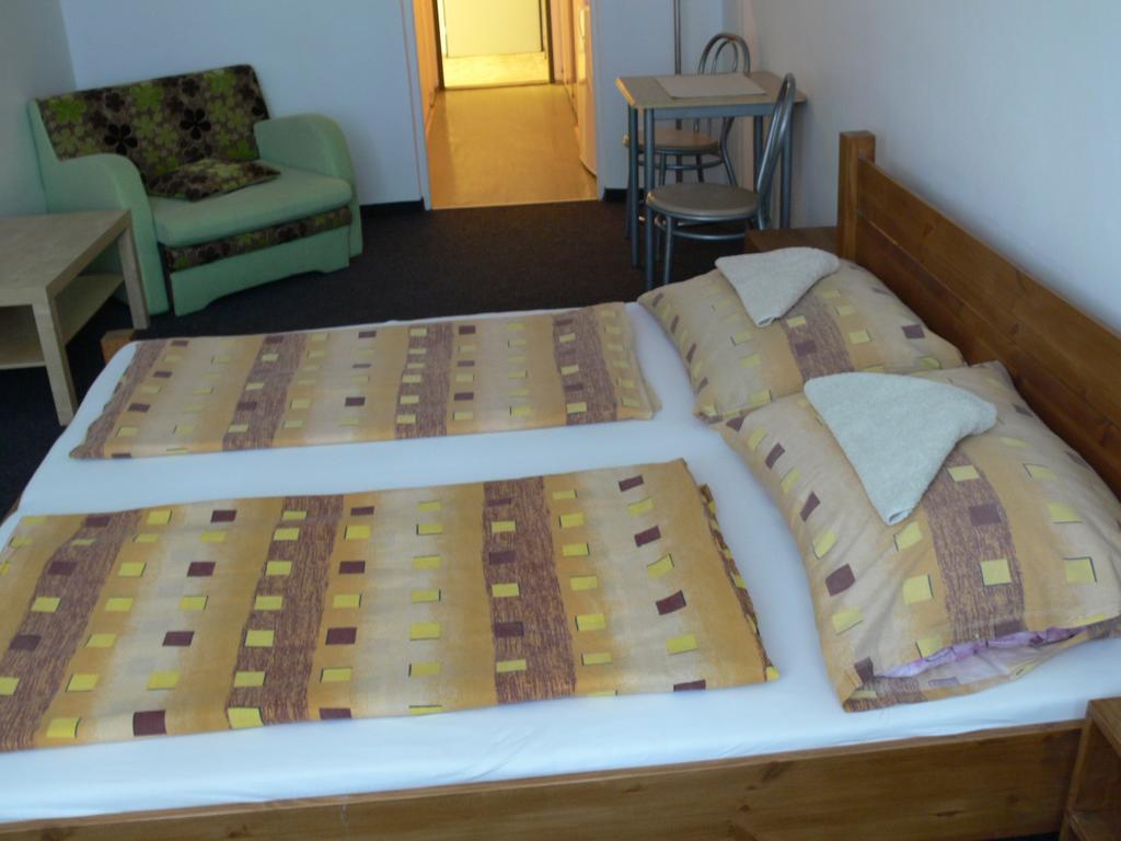 Lazza Motel Brno Bagian luar foto