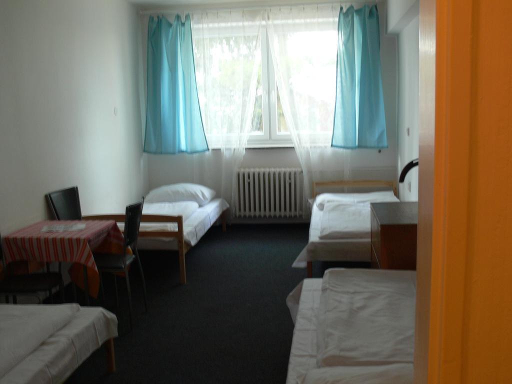 Lazza Motel Brno Bagian luar foto